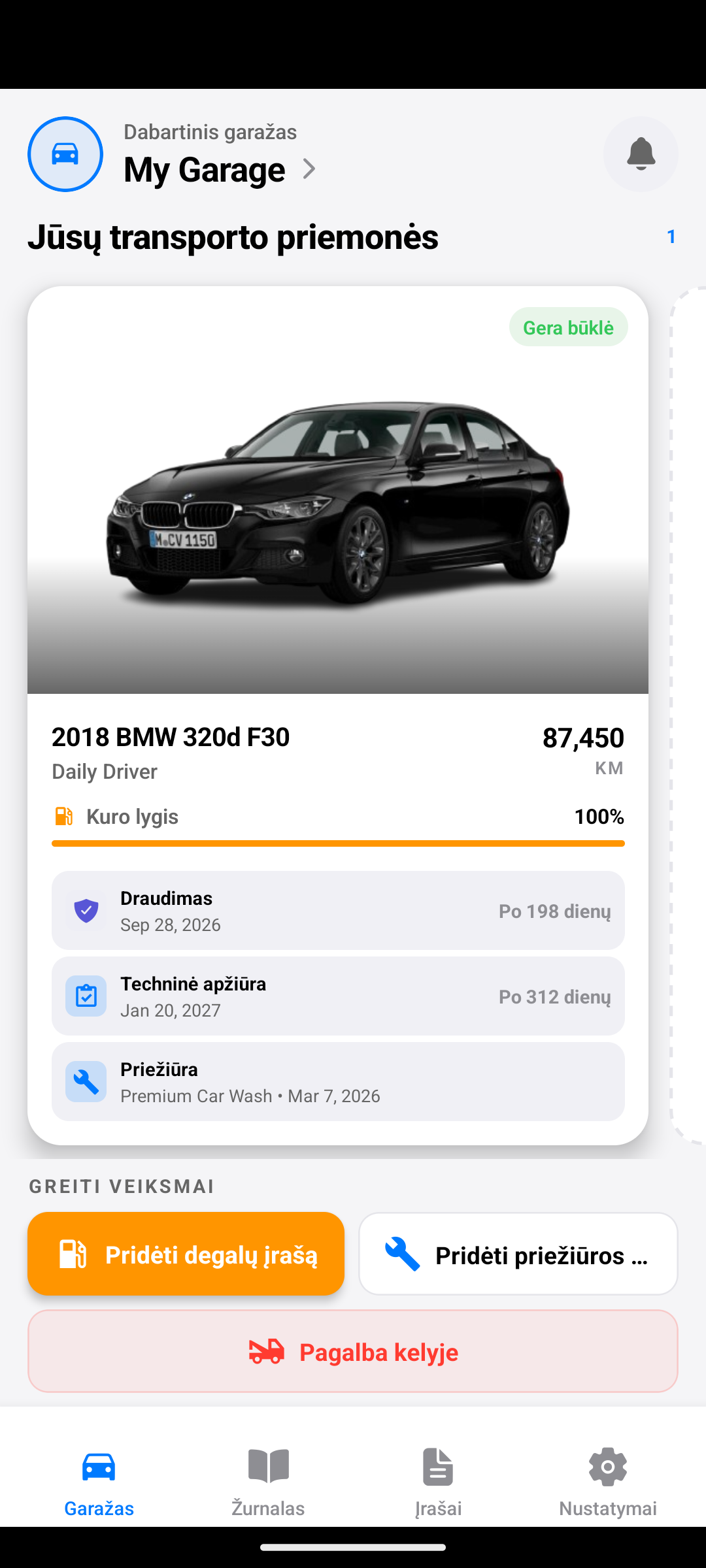 RovaMate valdymo skydelis su transporto priemonės apžvalga, kuro lygiu, draudimo ir priežiūros būsena